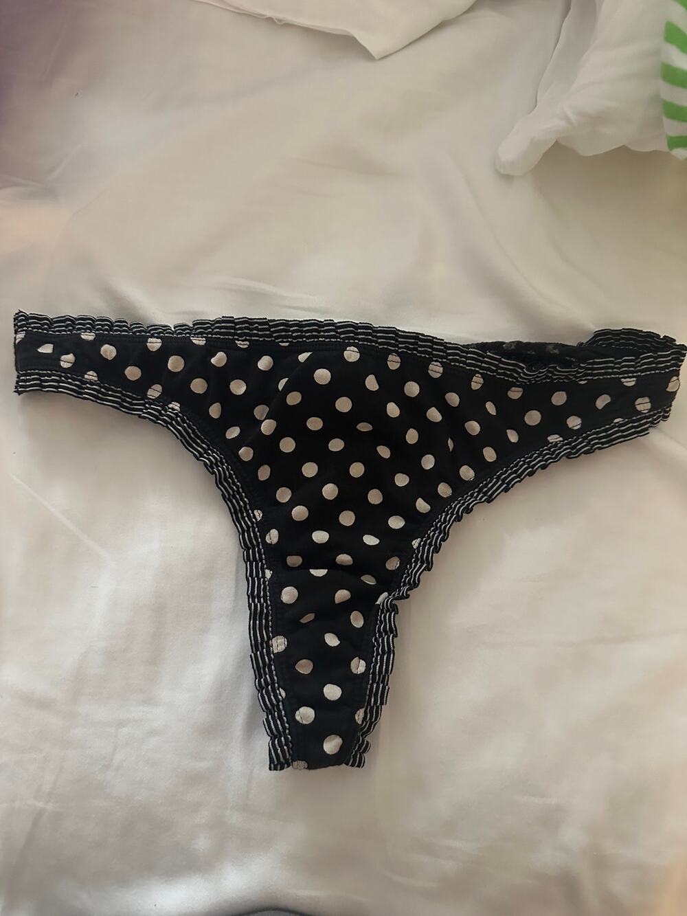 NWOT VS Cotton Lingerie Polka Dot Lace Back Low Rise String Bikini Thong L Rare